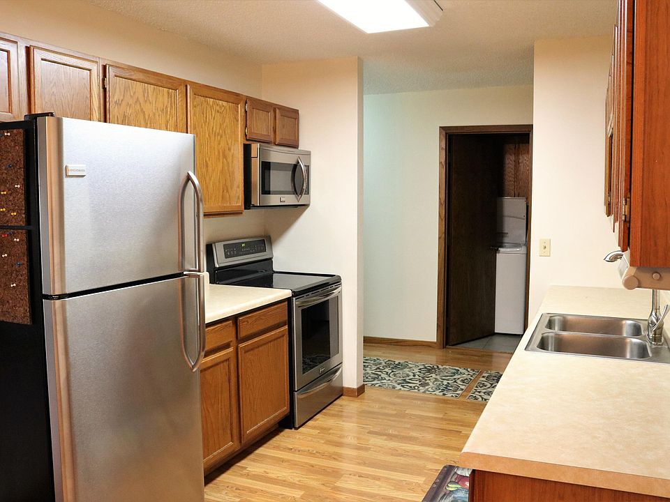 1st image of 100 7th St NW APT 106