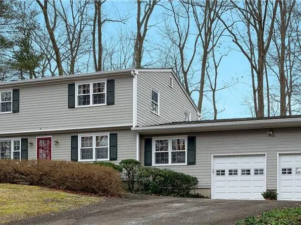 43 Walnut Lane, North Branford, CT 06472