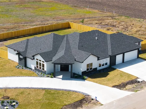 4709 Merlot Ct, Robstown, TX 78380