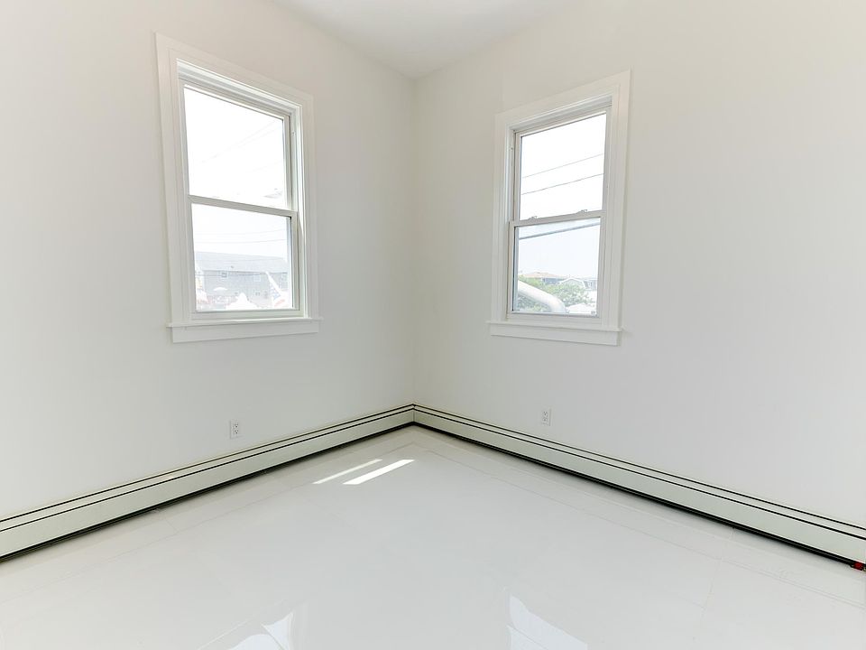 210 New York Ave APT 3, Long Beach, NY 11561 Zillow