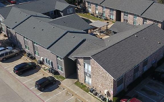2nd image of 2807 Mustang Dr #825