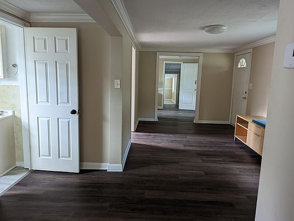 5th image of 203 Griffin St