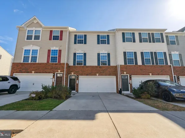 317 Streamview Dr, Fredericksburg, VA 22405