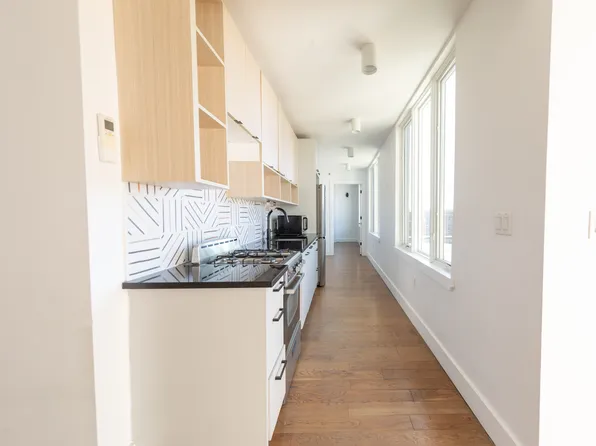 323 East 19th Street image 5 of 19