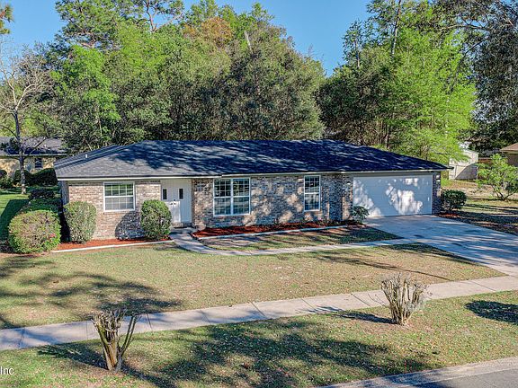 3rd image of 11537 MONTEGO BAY Drive W