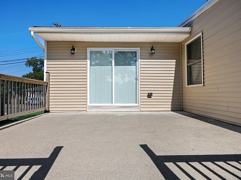 55 Shawnee Ave — Photo 34