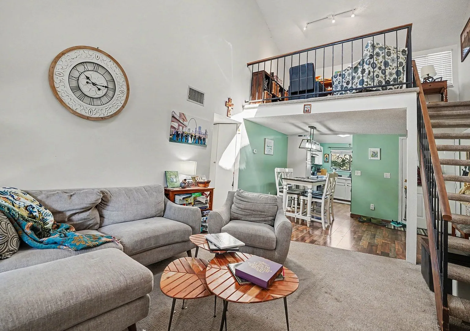 Cozy & Spacious 2BR Top-Floor Condo in Lakewood — Photo 4
