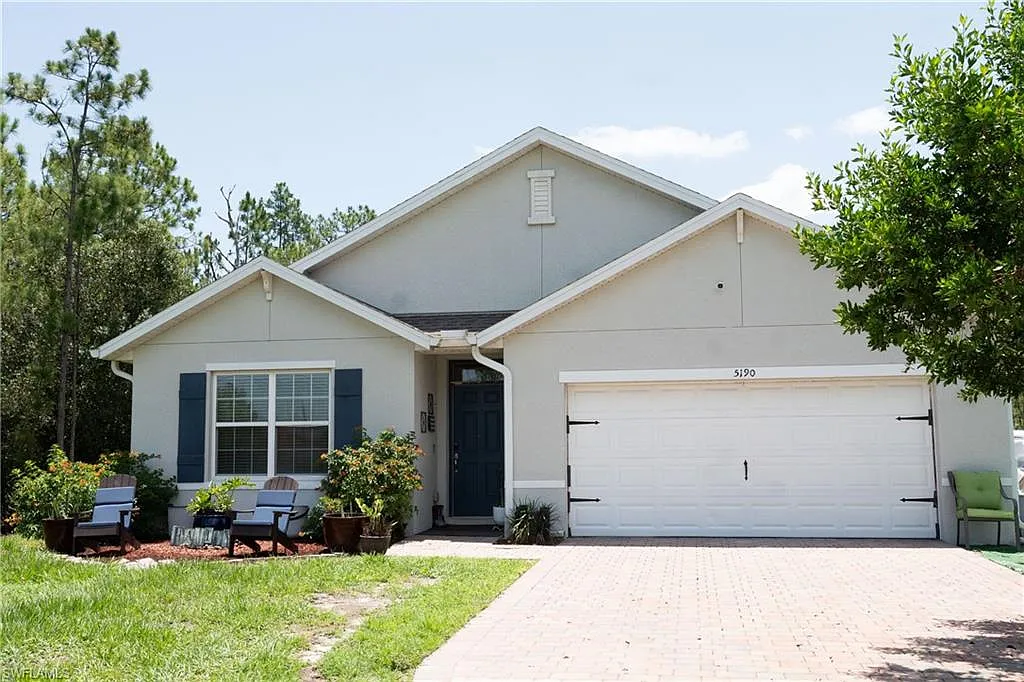4 bed, 2.0 bath, 1830 sqft, $2,800 — Photo 2