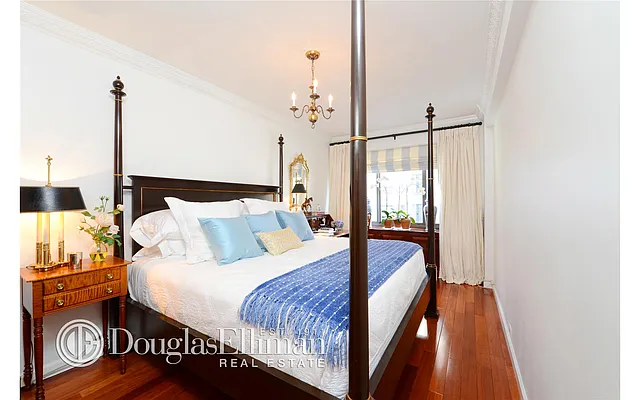 Sold by Douglas Elliman | media 16