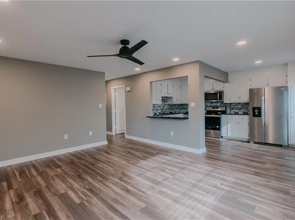 1709 N Main St, Mount Airy, NC 27030