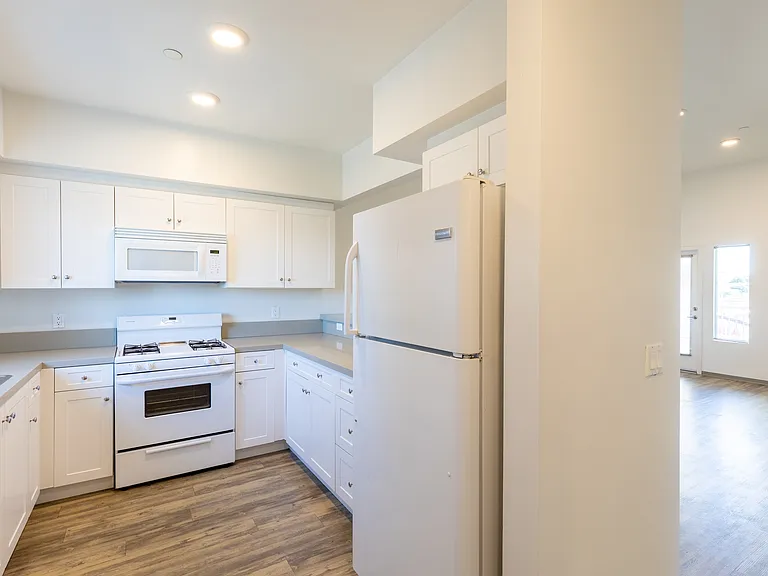 Chase St Apartments — Photo 8