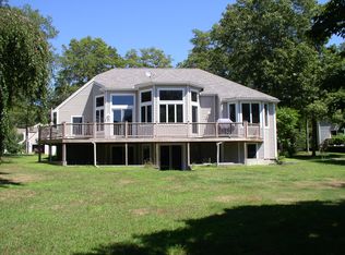 93 Sunset Cir, Mashpee, MA 02649