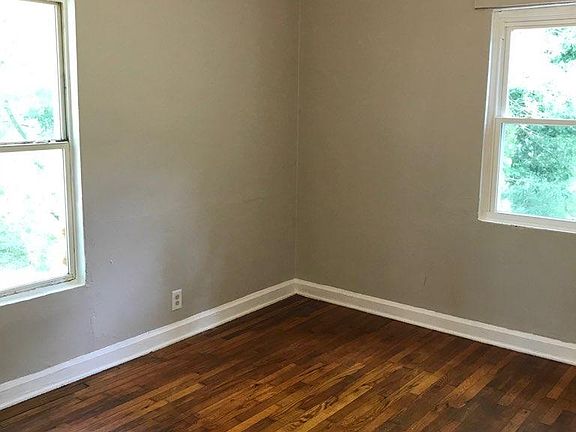 4th image of 1725 Jefferson Ave APT 1