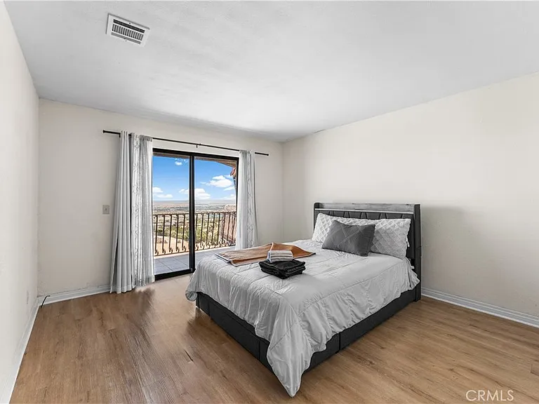 1055 Lakeview Dr — Photo 36