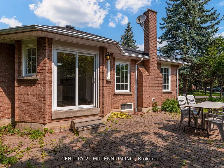 1572 Cartier Ct — Photo 30