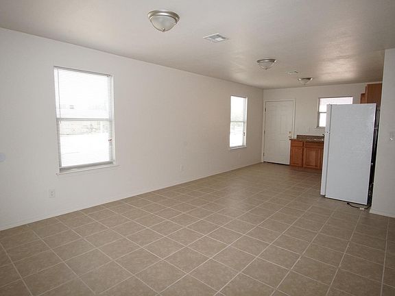3rd image of 3831 Mountain Ave #B