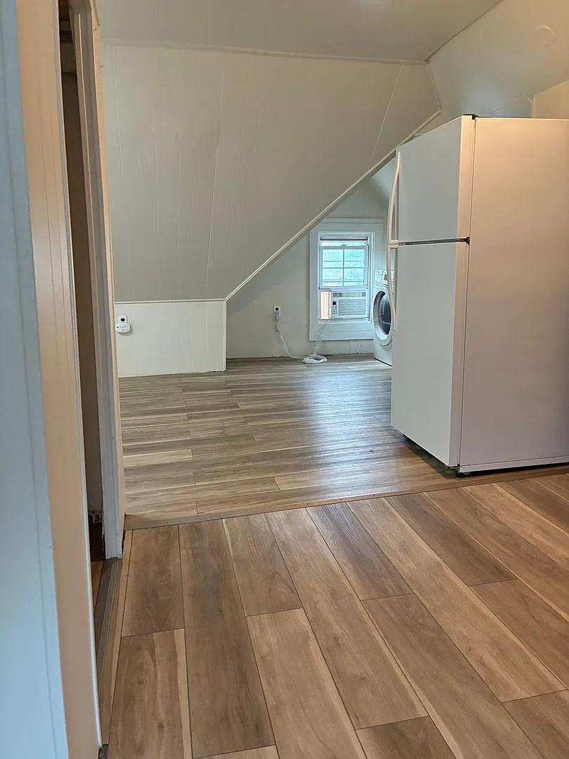 517 Locust — Photo 3