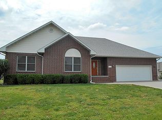 1312 Cedar Crest Dr, Pittsburg, KS 66762