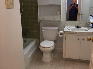 405 Carroll Ave, Wake Village, TX 75501