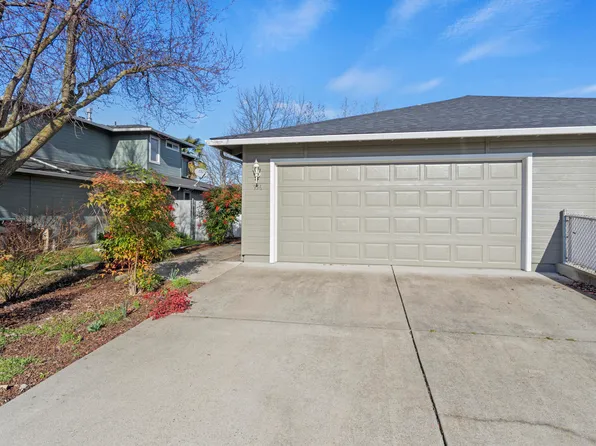 956 Glengrove Ave, Central Pt, OR 97502