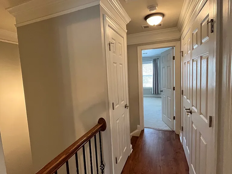 272 16th St NW — Photo 8