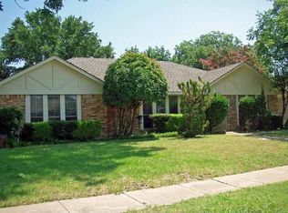 2104 Oakwood Dr, Richardson, TX 75082