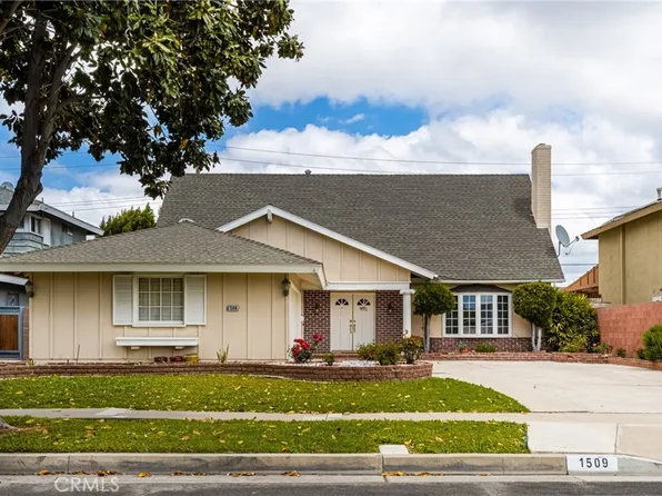1509 W San Lorenzo Ave, Santa Ana, CA 92704