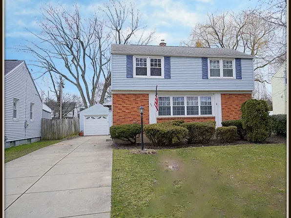 95 Meadow Ln, Buffalo, NY 14223