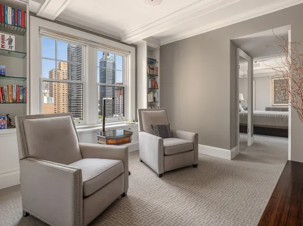 575 Park Avenue image 13 of 28