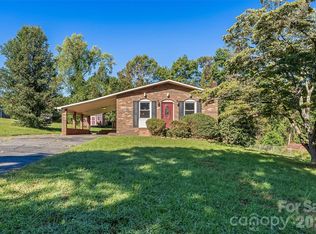 2480 Raintree St, Connelly Springs, NC 28612