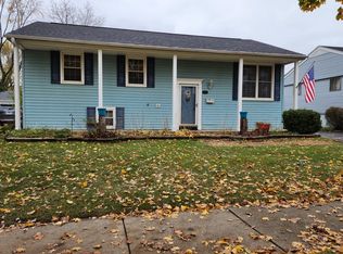 1029 Valley Stream Dr, Wheeling, IL 60090