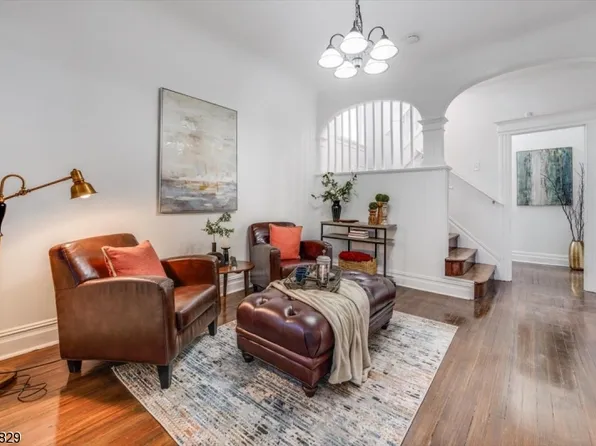 142 Greenwood Ave, East Orange City, NJ 07017