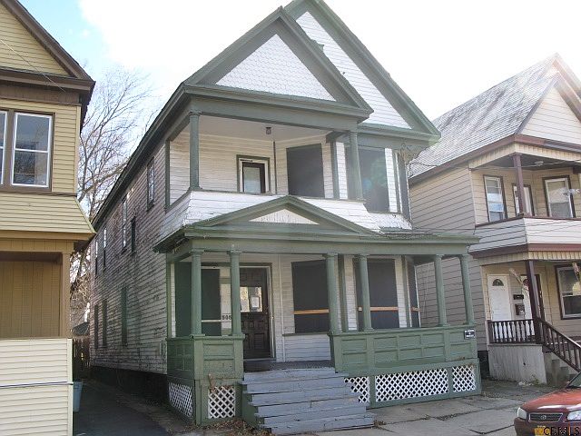 2nd image of 505 Craig St