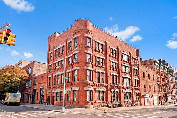 Rented by Brooklyn Bridge | media 1