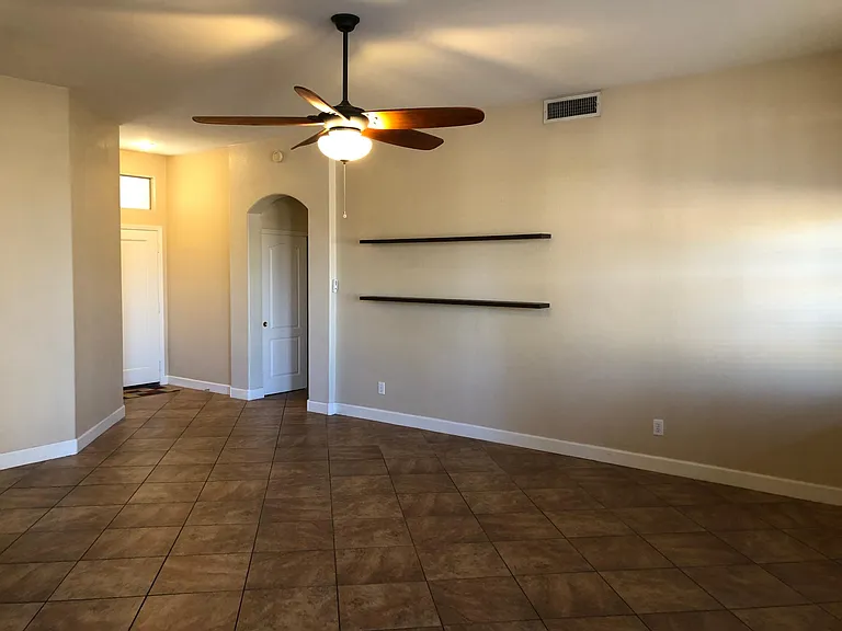 1141 N Joshua Tree Ln — Photo 4