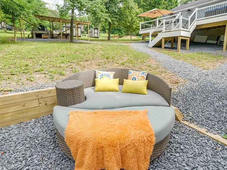 68 Skunk Hollow Ln #B — Photo 14