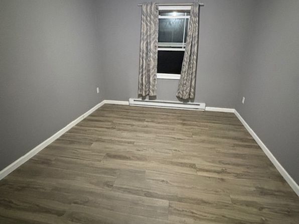 48 Overlook Dr #7, Oakland, MD 21550