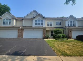 1035 Huntington Dr, Elk Grove Village, IL 60007