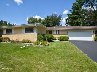 1968 Lin Lor Ln, Elgin, IL 60123