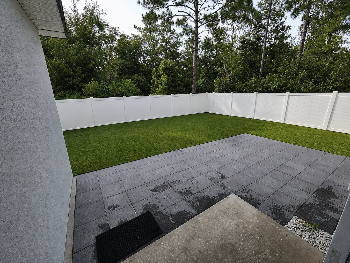 407 Mulberry Ct — Photo 2