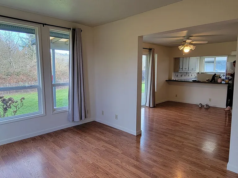 1217 Goucher St — Photo 17