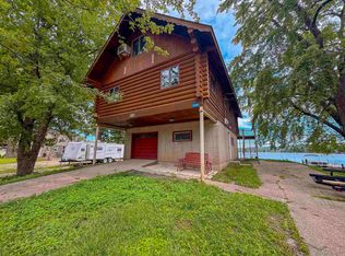 588 Cottage Rd, Harpers Ferry, IA 52146