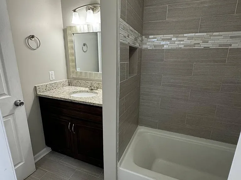 617 Fox Creek Ct — Photo 18