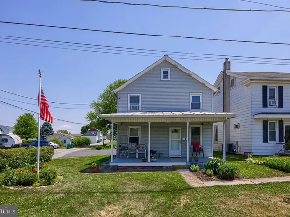 2 Railroad St, Hershey, PA 17033