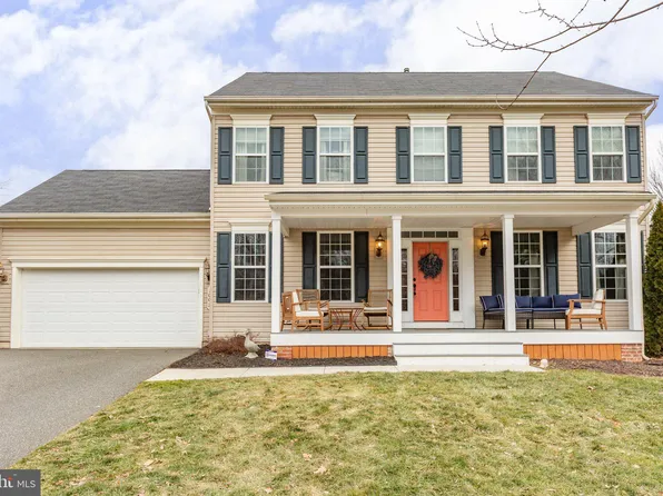 1007 Julias Pl, Fredericksburg, VA 22401