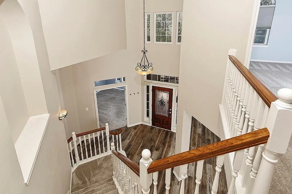 Luxurious 5 Bed/4 Bath Single Family Home in Spring, TX! $5700/mo - Available 8/1/2026 — Photo 3