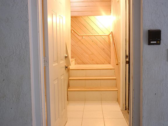 3rd image of 6 Atlantic Dr