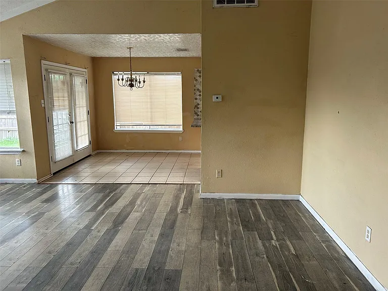 1154 W Brompton Dr — Photo 9