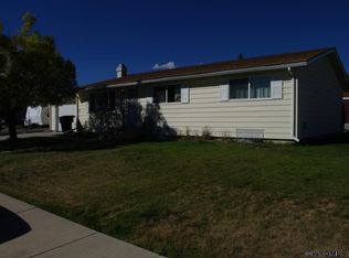 71 McGovern Ave, Diamondville, WY 83101