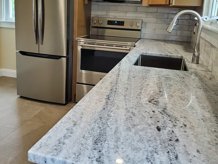 846 Pleasant St — Photo 7